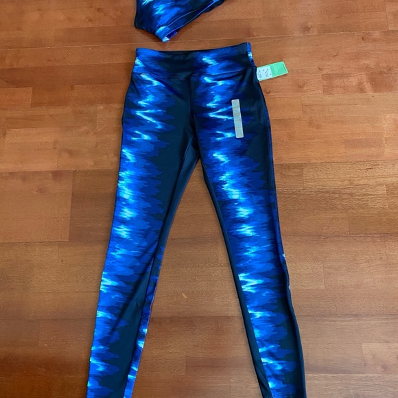 NEW! F21 WORKOUT SET - Picture 3 of 6